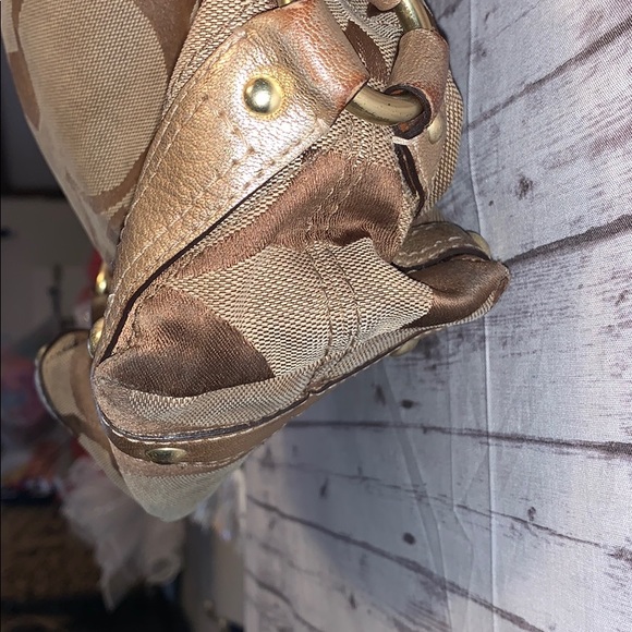 Coach purse - Picture 3 of 8